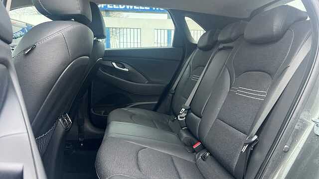 Hyundai i30 1.0 T-GDi MHEV Premium Hatchback 5dr Petrol Hybrid Manual Euro 6 (s/s) (120 ps)