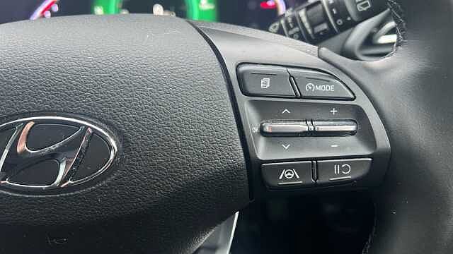 Hyundai i30 1.0 T-GDi MHEV Premium Hatchback 5dr Petrol Hybrid Manual Euro 6 (s/s) (120 ps)