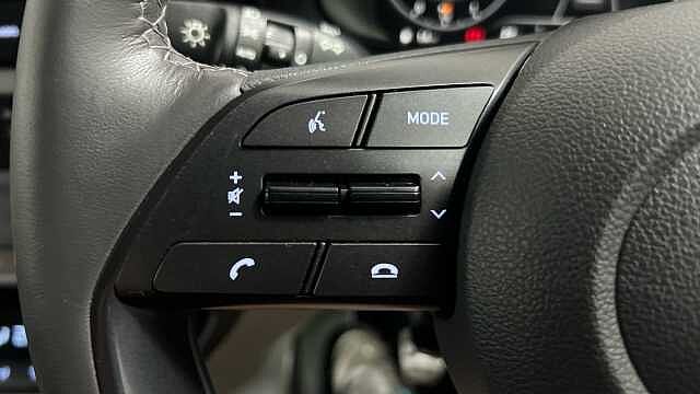Hyundai BAYON 1.0 T-GDi MHEV Ultimate SUV 5dr Petrol Hybrid Manual Euro 6 (s/s) (100 ps) Red