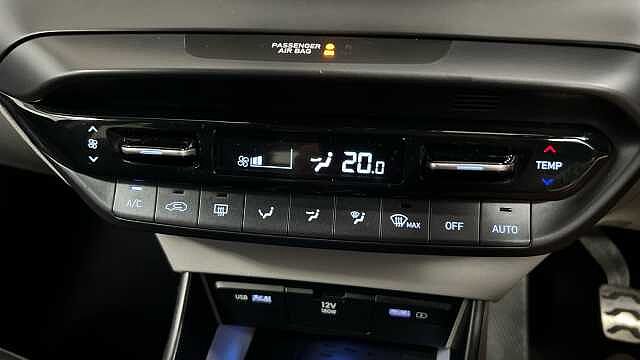 Hyundai BAYON 1.0 T-GDi MHEV Ultimate SUV 5dr Petrol Hybrid Manual Euro 6 (s/s) (100 ps) Red