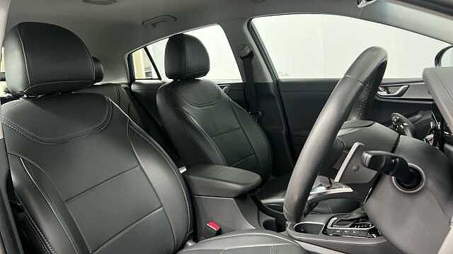 Hyundai IONIQ 1.6 h-GDi Premium Hatchback 5dr Petrol Hybrid DCT Euro 6 (s/s) (141 ps)