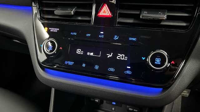 Hyundai IONIQ 1.6 h-GDi Premium Hatchback 5dr Petrol Hybrid DCT Euro 6 (s/s) (141 ps)