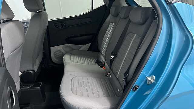 Hyundai i10 1.0 Premium Hatchback 5dr Petrol Manual Euro 6 (s/s) (67 ps)