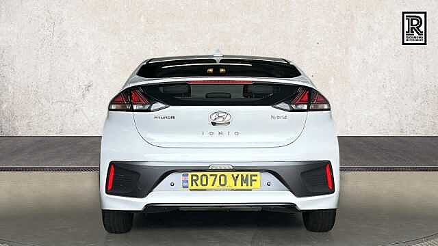 Hyundai IONIQ 1.6 h-GDi Premium Hatchback 5dr Petrol Hybrid DCT Euro 6 (s/s) (141 ps)