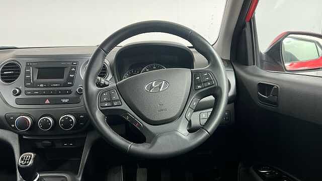 Hyundai i10 1.2 SE Hatchback 5dr Petrol Manual Euro 6 (87 ps)