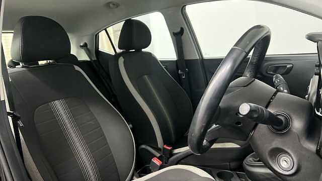 Hyundai i10 1.0 SE Connect Hatchback 5dr Petrol Manual Euro 6 (s/s) (67 ps)