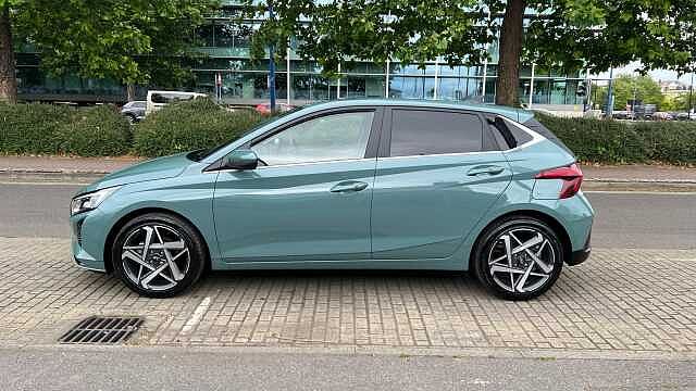 Hyundai I20 1.0 T-GDi Tech Line Hatchback 5dr Petrol DCT Euro 6 (s/s) (90 ps) MANGROVE GREEN