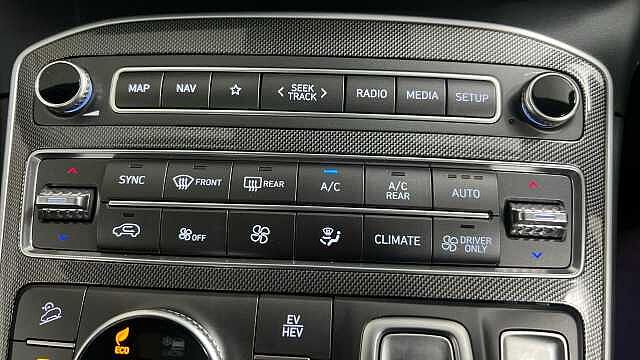 Hyundai SANTA FE 1.6 T-GDi 13.8kWh Ultimate SUV 5dr Petrol Plug-in Hybrid Auto 4WD Euro 6 (s/s) ( Lagoon Blue