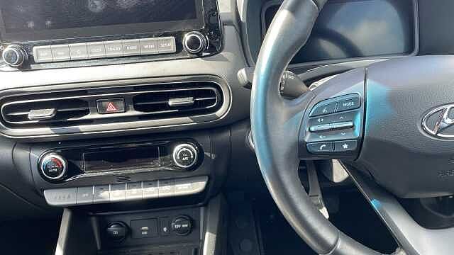 Hyundai KONA 1.0 T-GDi MHEV Premium SUV 5dr Petrol Hybrid Manual Euro 6 (s/s) (120 ps)