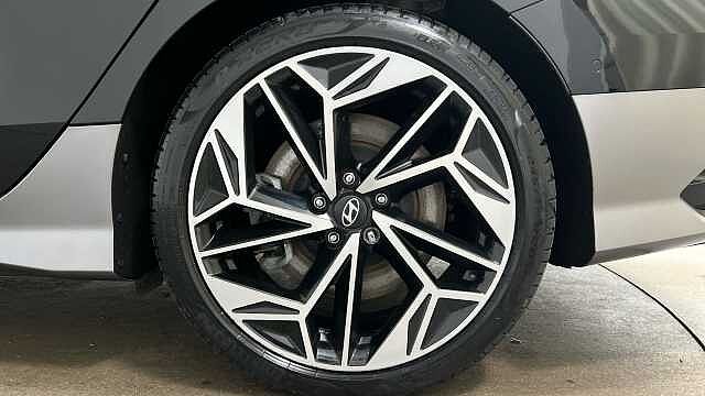 Hyundai IONIQ 6 77.4kWh Ultimate Saloon 4dr Electric Auto AWD (325 ps)