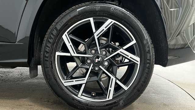 Hyundai TUCSON 1.6T N Line SUV 5dr Petrol Hybrid Auto Euro 6 (s/s) (239 ps)