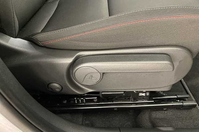 Hyundai KONA E (218ps) N Line Shimmering Silver