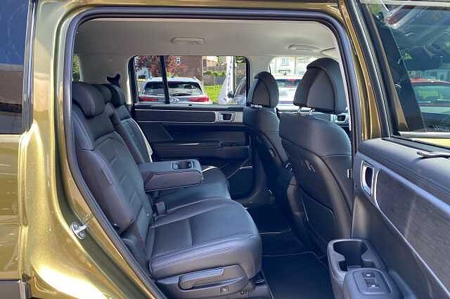 Hyundai Santa Fe Estate 1.6 TGDi Plug-in Hybrid Ultimate 5dr 4WD Auto