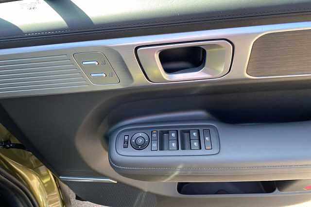 Hyundai Santa Fe Estate 1.6 TGDi Plug-in Hybrid Ultimate 5dr 4WD Auto