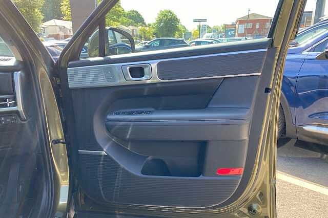 Hyundai Santa Fe Estate 1.6 TGDi Plug-in Hybrid Ultimate 5dr 4WD Auto