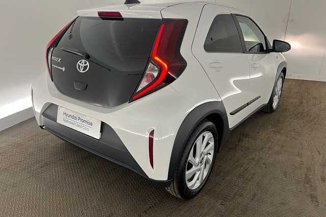 Toyota AYGO X 1.0 VVT-i (71bhp) Pure White