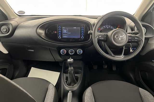 Toyota AYGO X 1.0 VVT-i (71bhp) Pure White