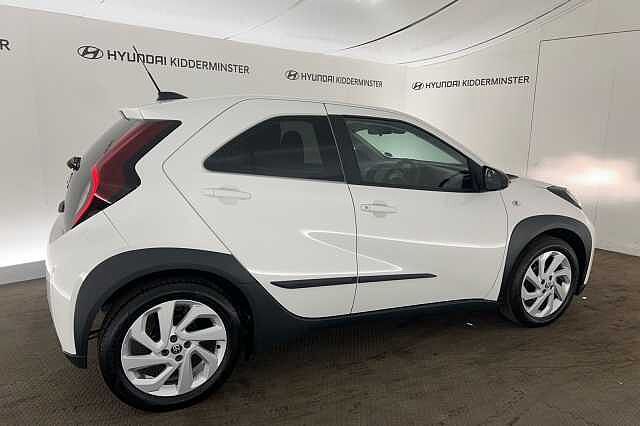 Toyota AYGO X 1.0 VVT-i (71bhp) Pure White