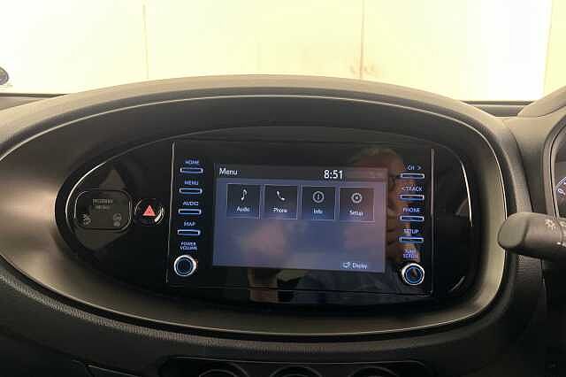 Toyota AYGO X 1.0 VVT-i (71bhp) Pure White