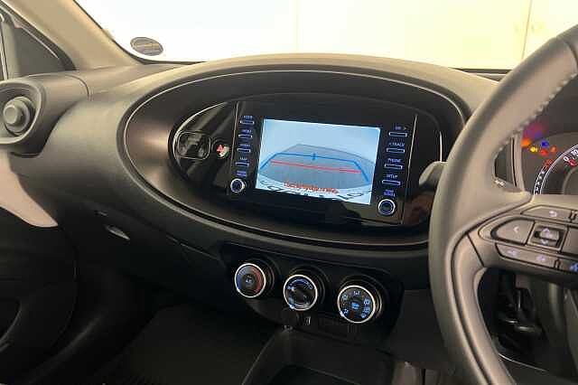 Toyota AYGO X 1.0 VVT-i (71bhp) Pure White
