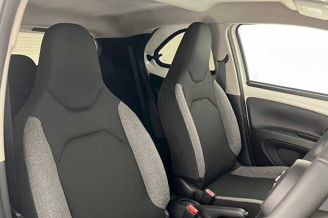 Toyota AYGO X 1.0 VVT-i (71bhp) Pure White