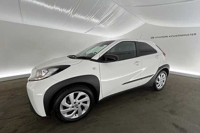 Toyota AYGO X 1.0 VVT-i (71bhp) Pure White