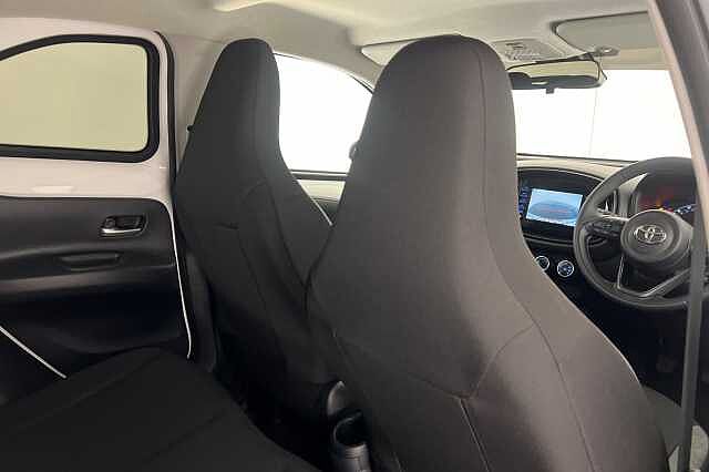 Toyota AYGO X 1.0 VVT-i (71bhp) Pure White