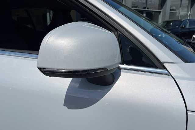 Volvo XC40 SUV 1.5 T5 262bhp Inscription Plug-in Hybrid