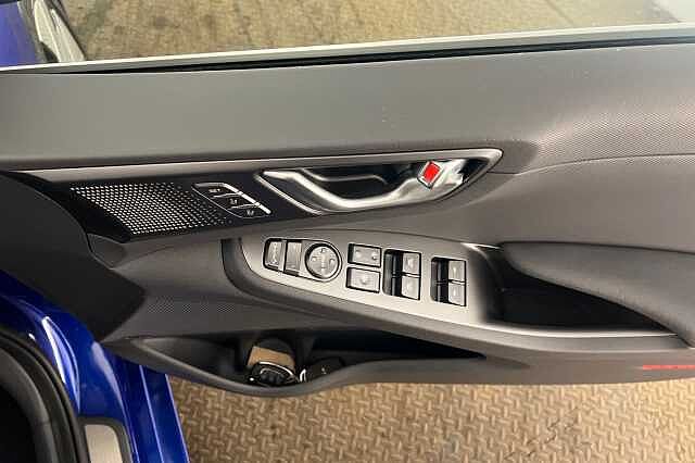 Hyundai IONIQ 1.6 GDi Hybrid Premium SE 5dr DCT