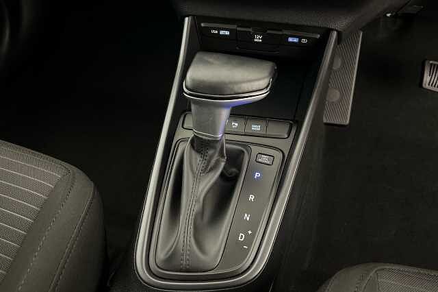 Hyundai I20 1.0T GDi 48V MHD SE Connect 5dr DCT Phantom Black