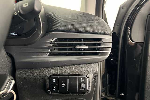 Hyundai I20 1.0T GDi 48V MHD SE Connect 5dr DCT Phantom Black