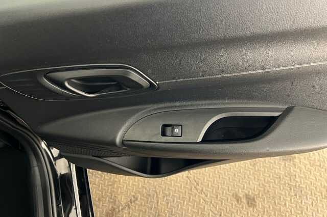 Hyundai I20 1.0T GDi 48V MHD SE Connect 5dr DCT Phantom Black