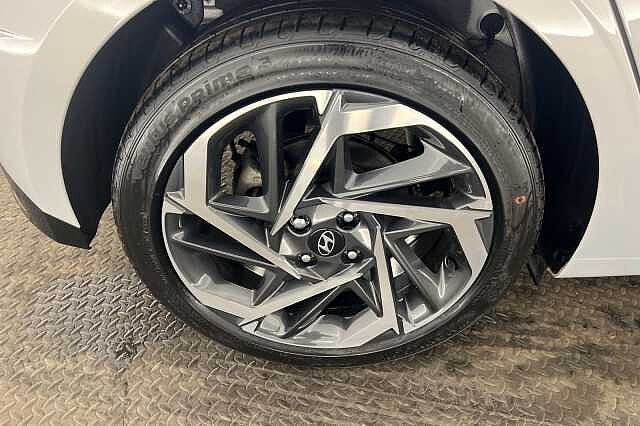 Hyundai I20 1.0T GDi 48V MHD Premium 5dr DCT Sleek Silver