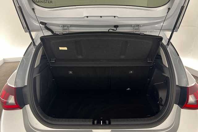 Hyundai I20 1.0T GDi 48V MHD Premium 5dr DCT Sleek Silver