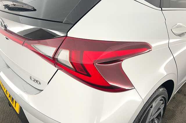 Hyundai I20 1.0T GDi 48V MHD Premium 5dr DCT Sleek Silver