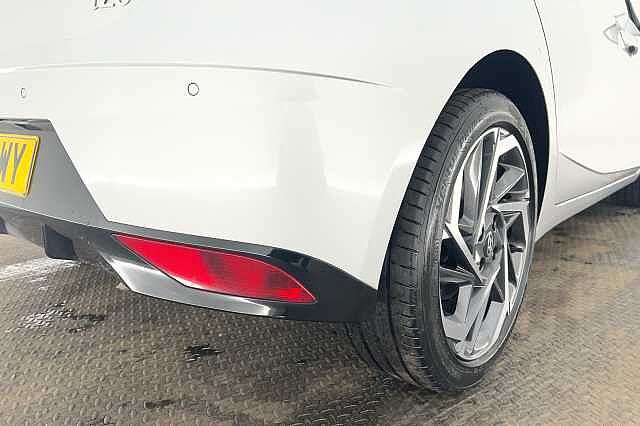 Hyundai I20 1.0T GDi 48V MHD Premium 5dr DCT Sleek Silver