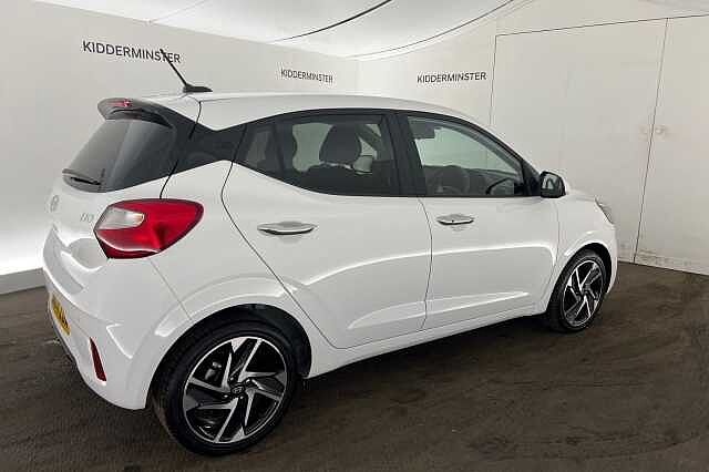 Hyundai i10 1.0 (63ps) Premium Auto