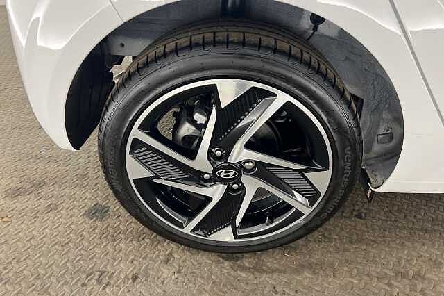 Hyundai i10 1.0 (63ps) Premium Auto