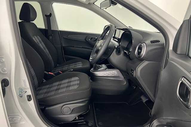 Hyundai i10 1.0 (63ps) Premium Auto