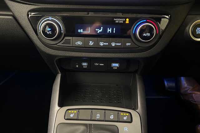 Hyundai i10 1.0 (63ps) Premium Auto