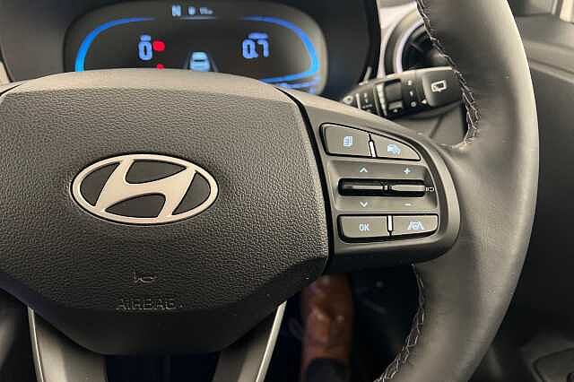 Hyundai i10 1.0 (63ps) Premium Auto