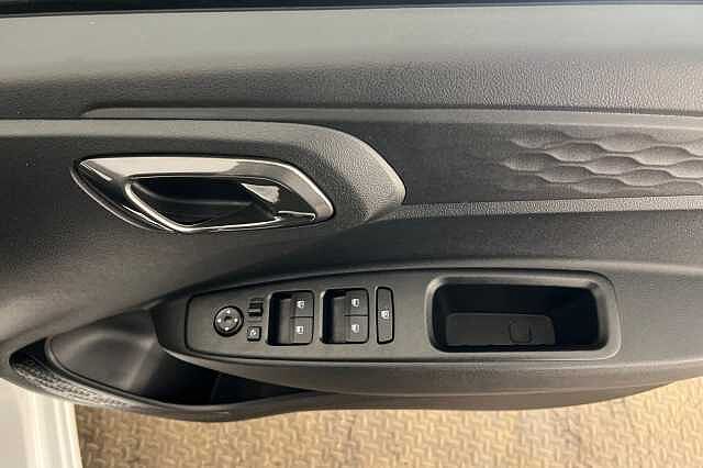 Hyundai i10 1.0 (63ps) Premium Auto