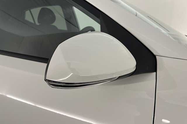 Hyundai i10 1.0 (63ps) Premium Auto