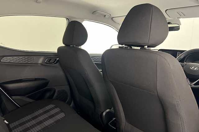 Hyundai i10 1.0 (63ps) Premium Auto