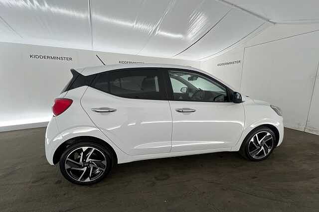 Hyundai i10 1.0 (63ps) Premium Auto