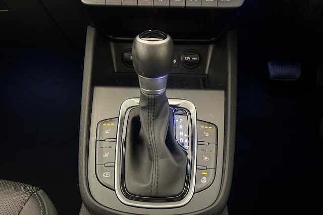 Hyundai KONA 1.6 GDi Hybrid Ultimate 5dr DCT Pulse Red