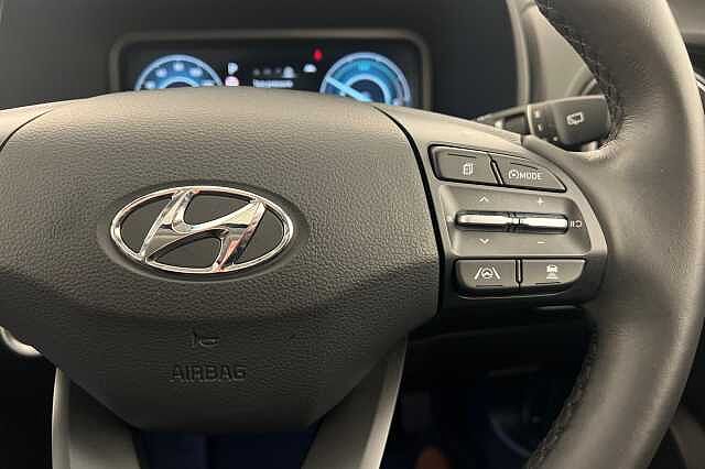 Hyundai KONA 1.6 GDi Hybrid Ultimate 5dr DCT Pulse Red