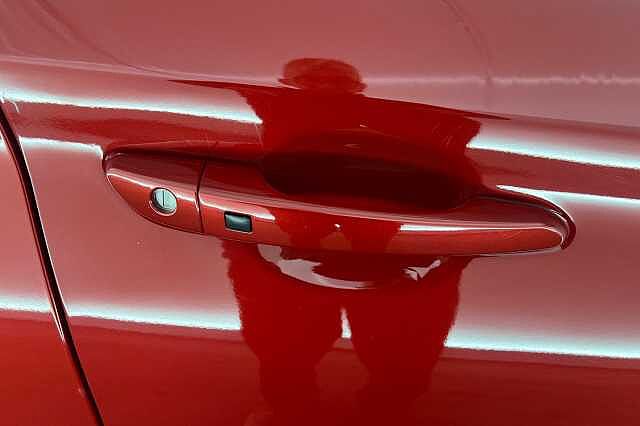 Hyundai KONA 1.6 GDi Hybrid Ultimate 5dr DCT Pulse Red