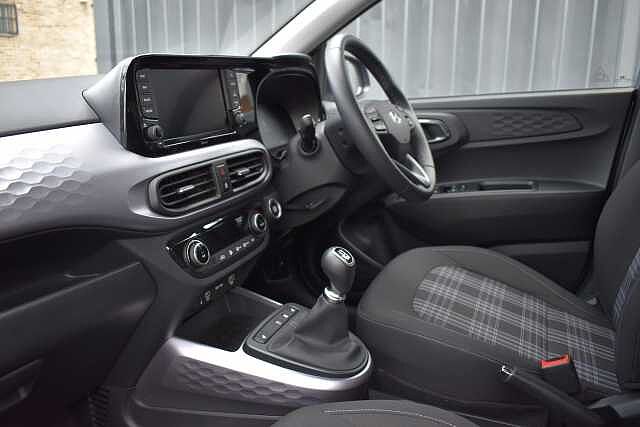 Hyundai i10 1.2 [79] Premium 5dr [Nav]