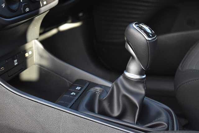 Hyundai I20 1.0T GDi 48V MHD SE Connect 5dr White